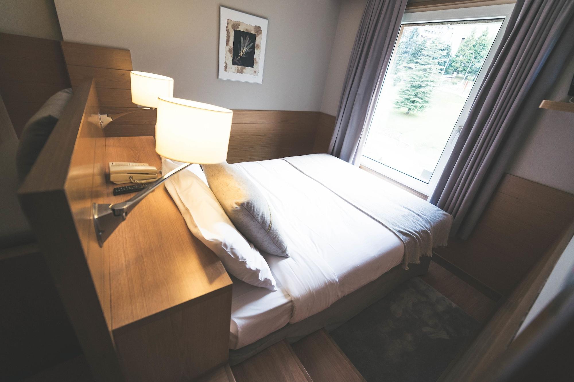 Hotel Montarto Baqueira Beret Dış mekan fotoğraf